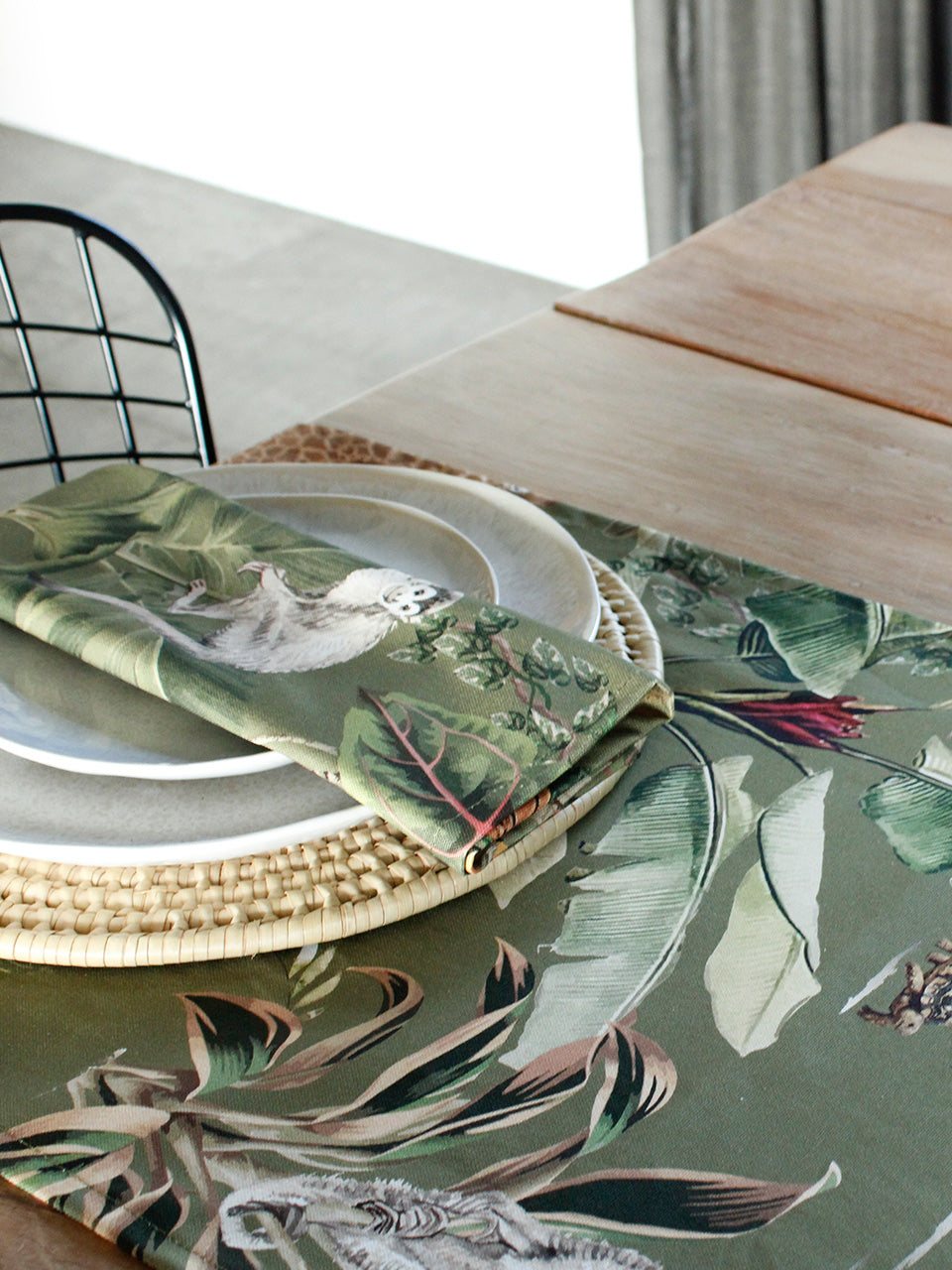 Wild Botanical Table Runner 6-8 Seater